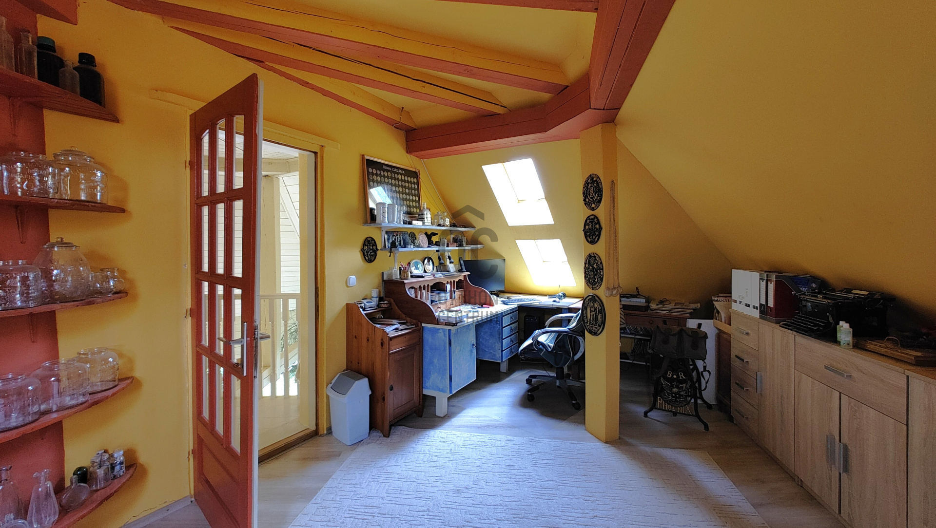 Gallery zoom image