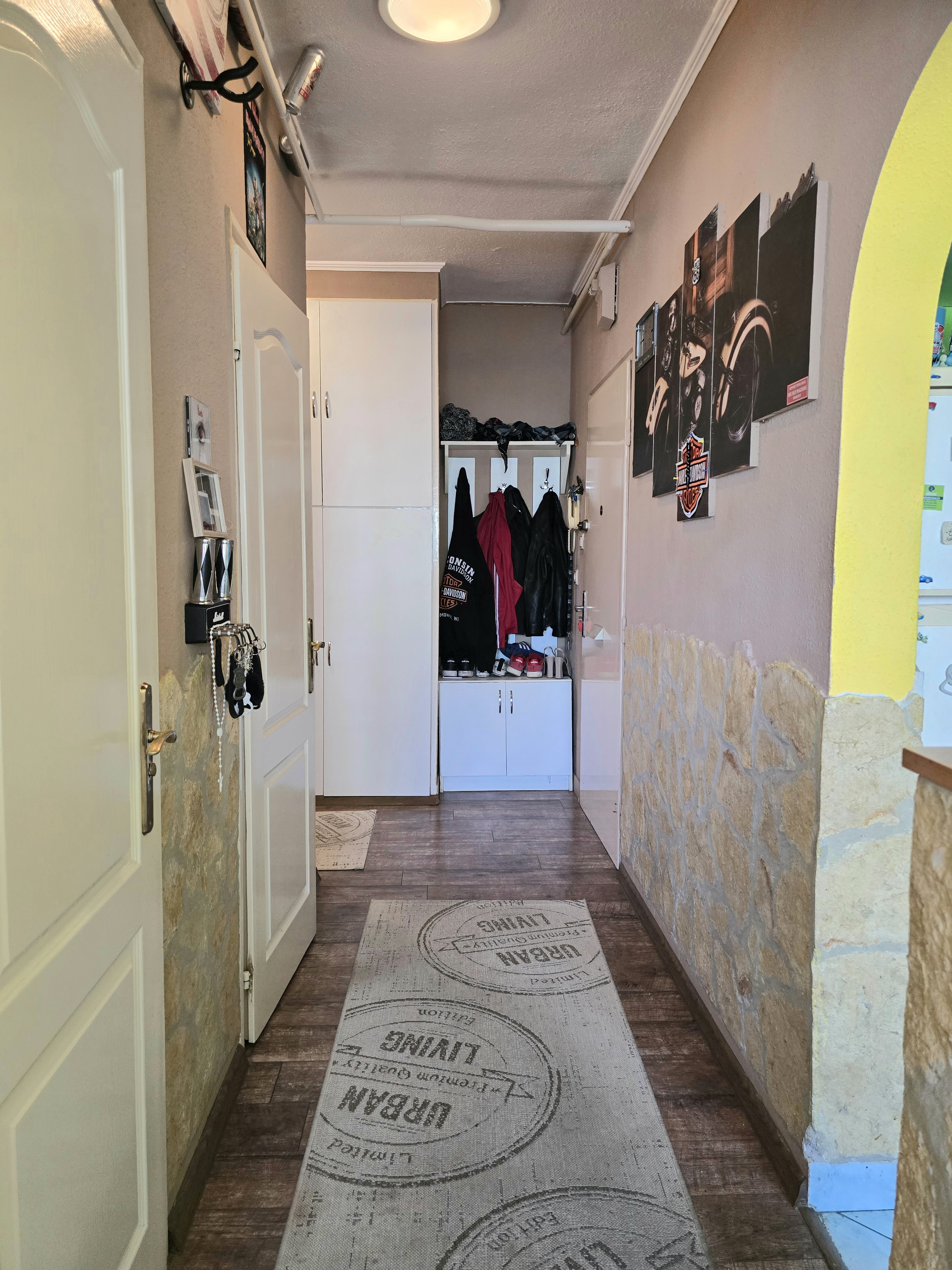Gallery zoom image