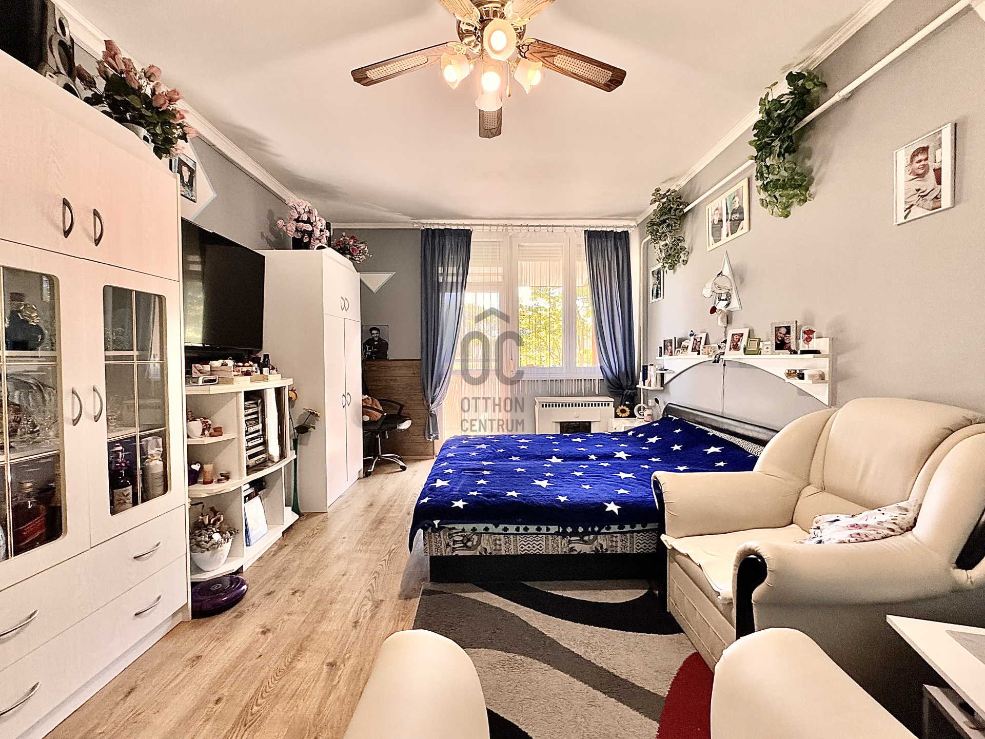 Gallery zoom image
