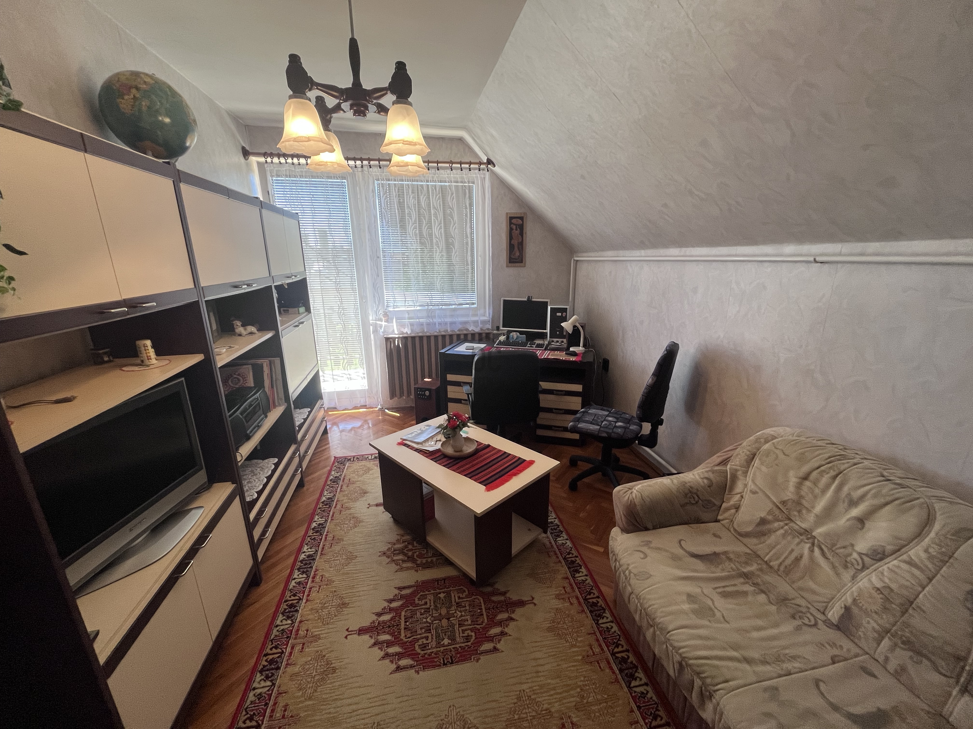 Gallery zoom image