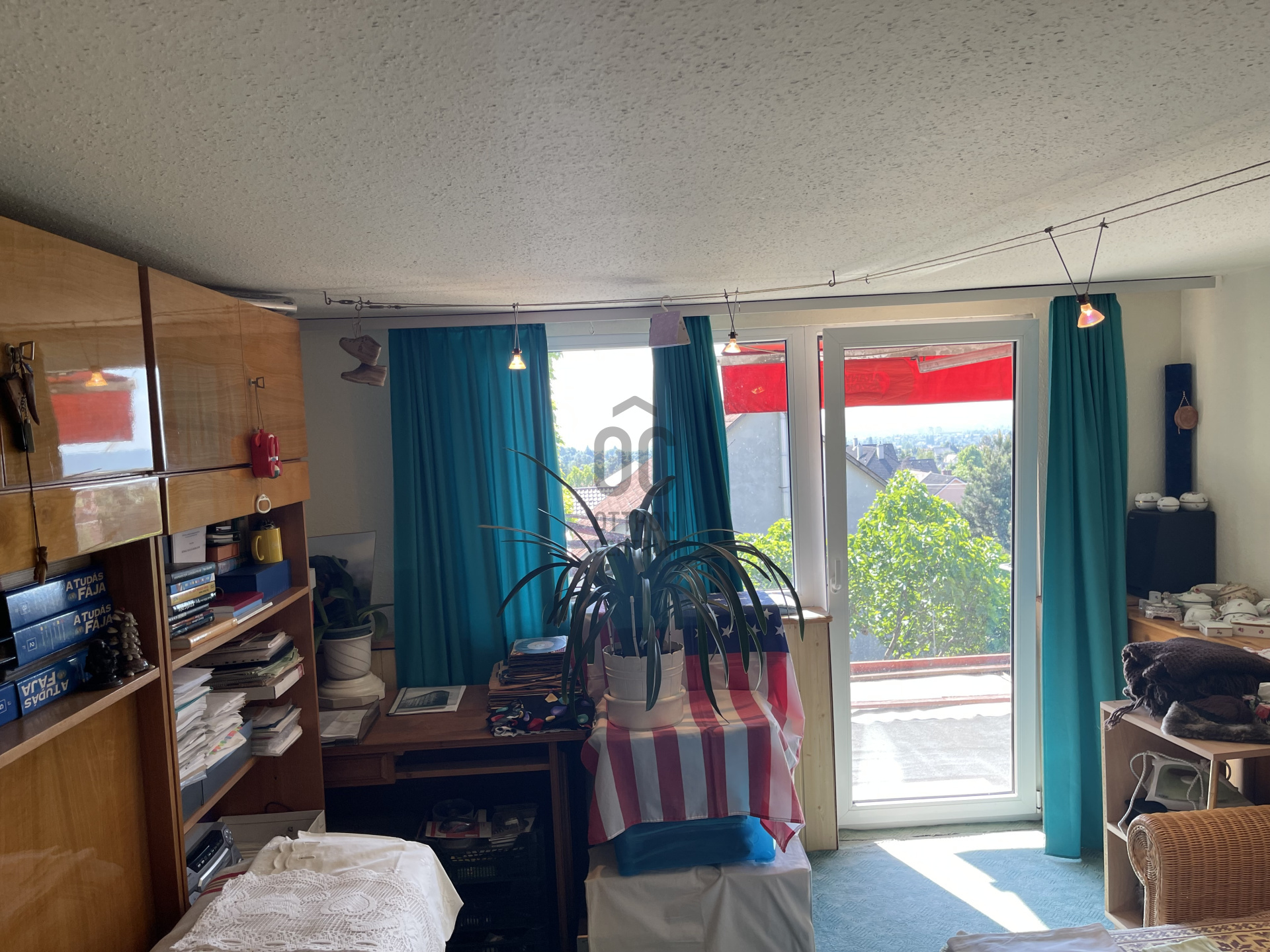 Gallery zoom image