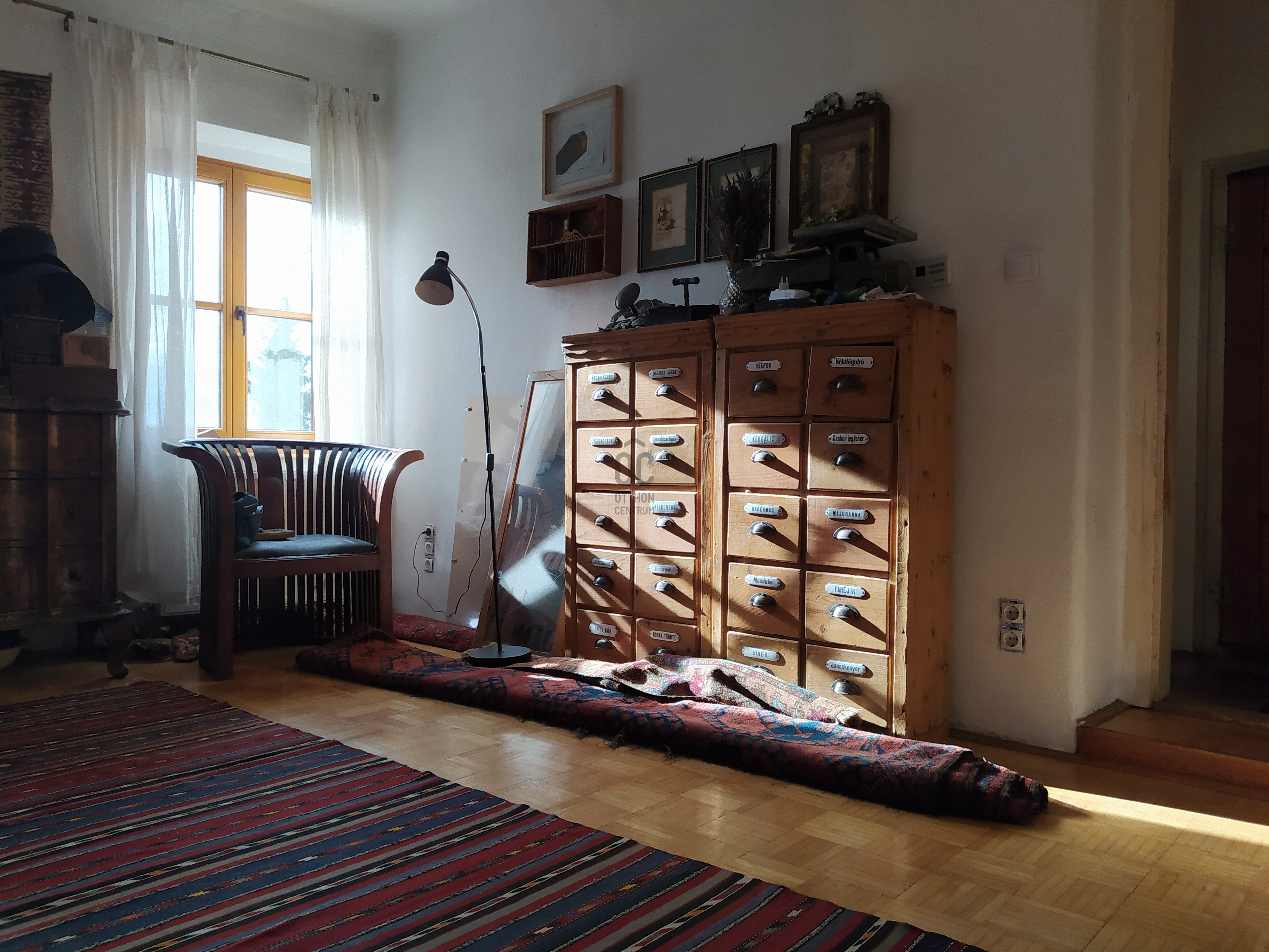 Gallery zoom image