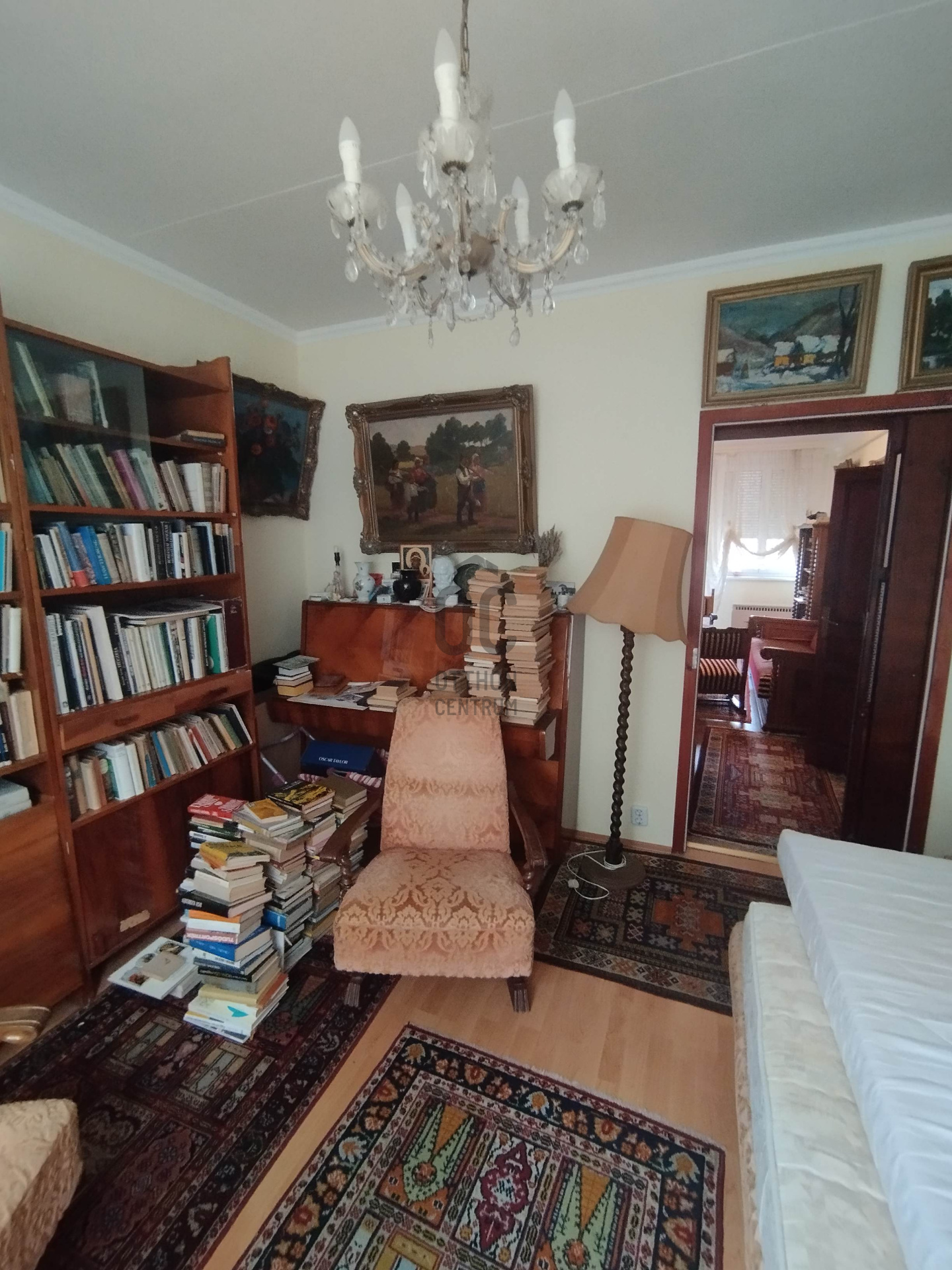 Gallery zoom image