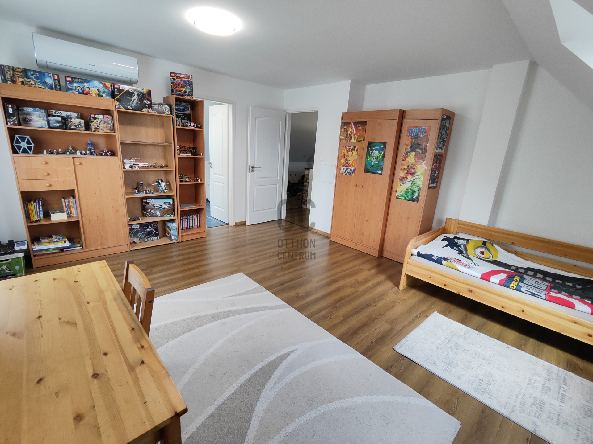 Gallery zoom image