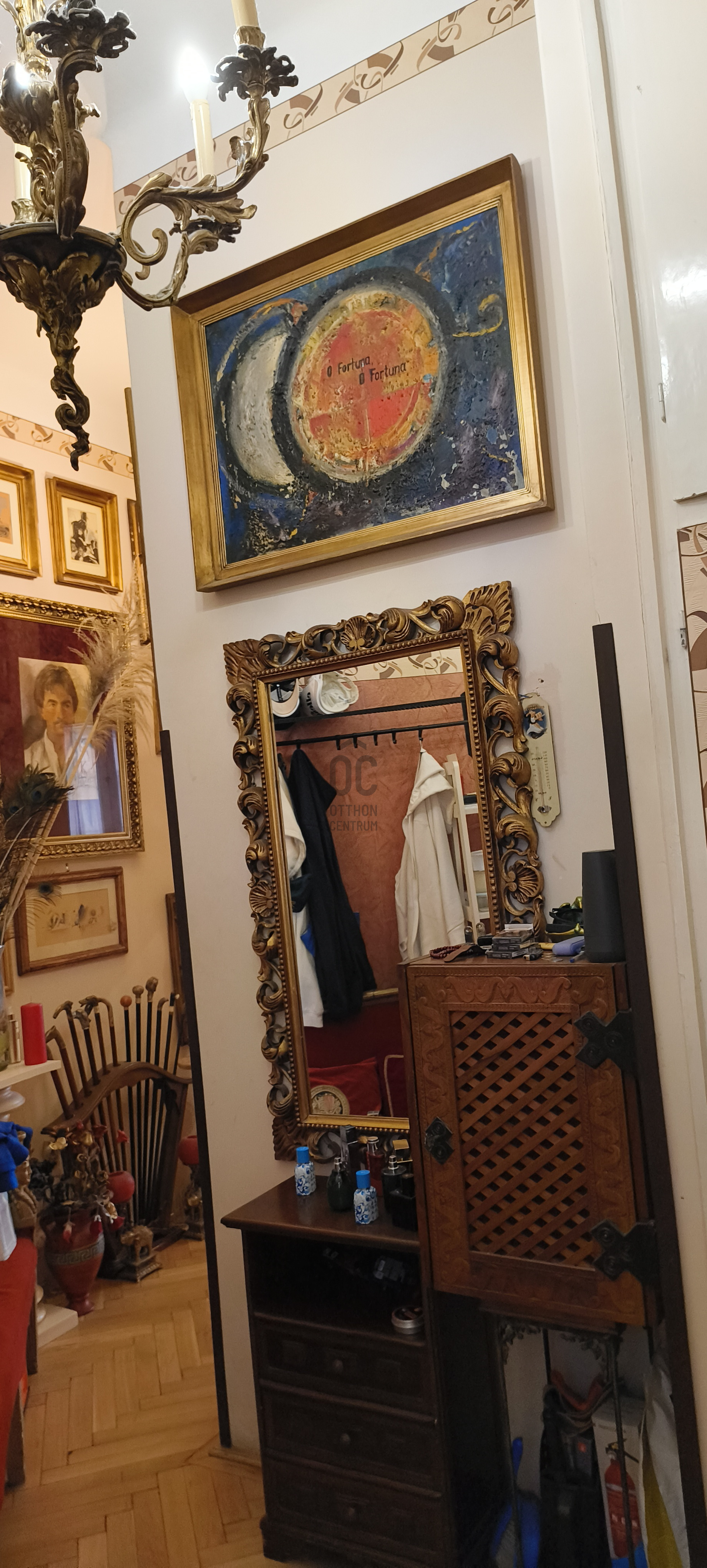 Gallery zoom image