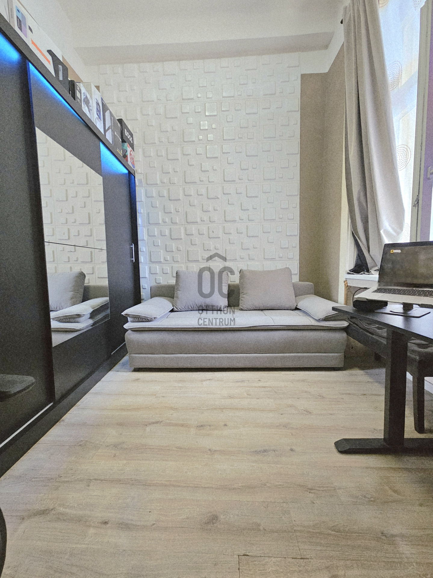 Gallery zoom image