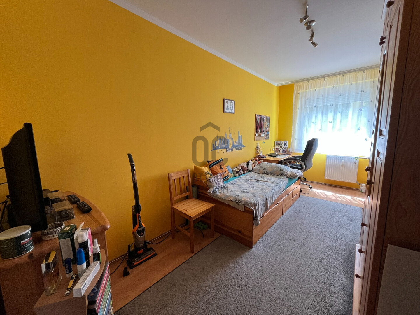 Gallery zoom image