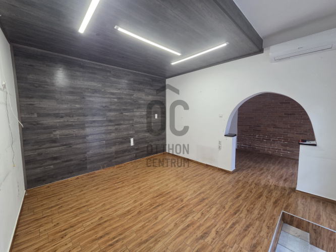60m² · Üzlethelyiség · 300.000 Ft