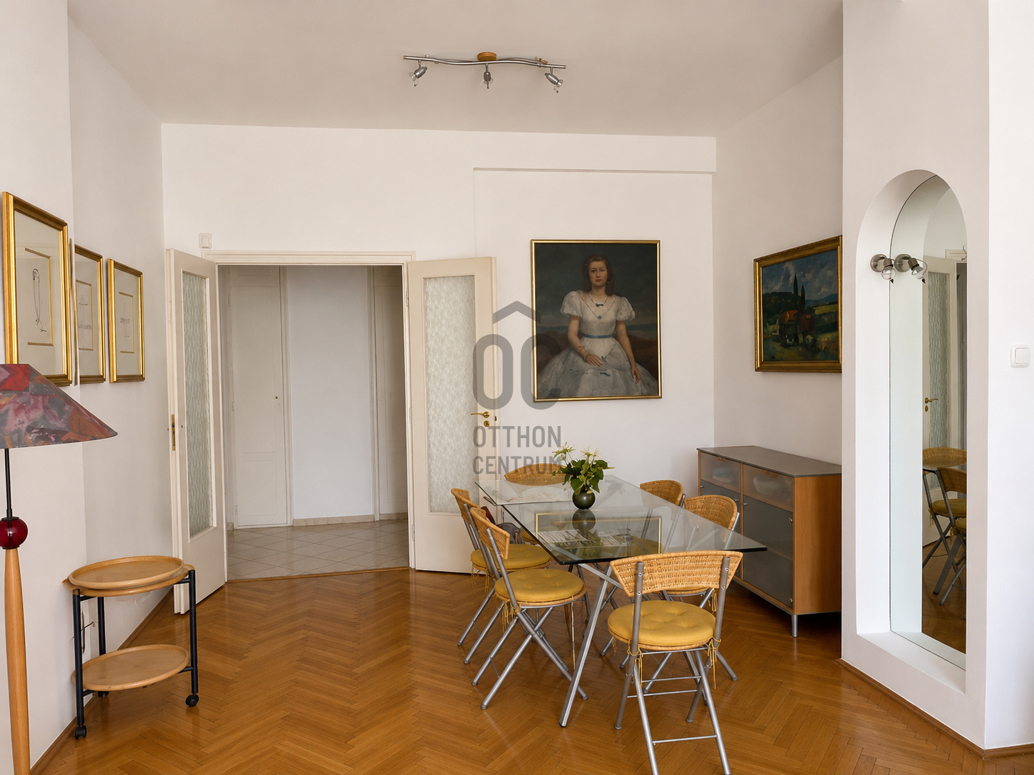 Gallery zoom image