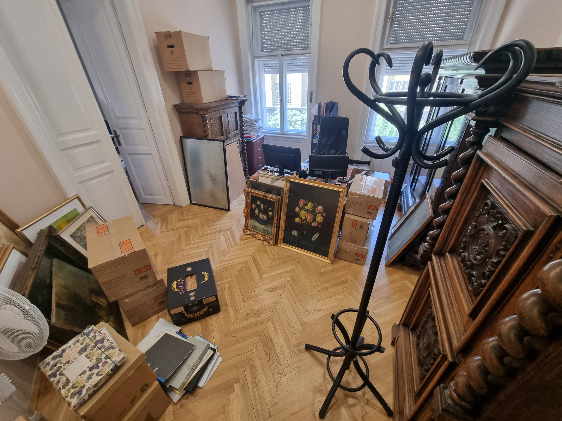 Gallery zoom image
