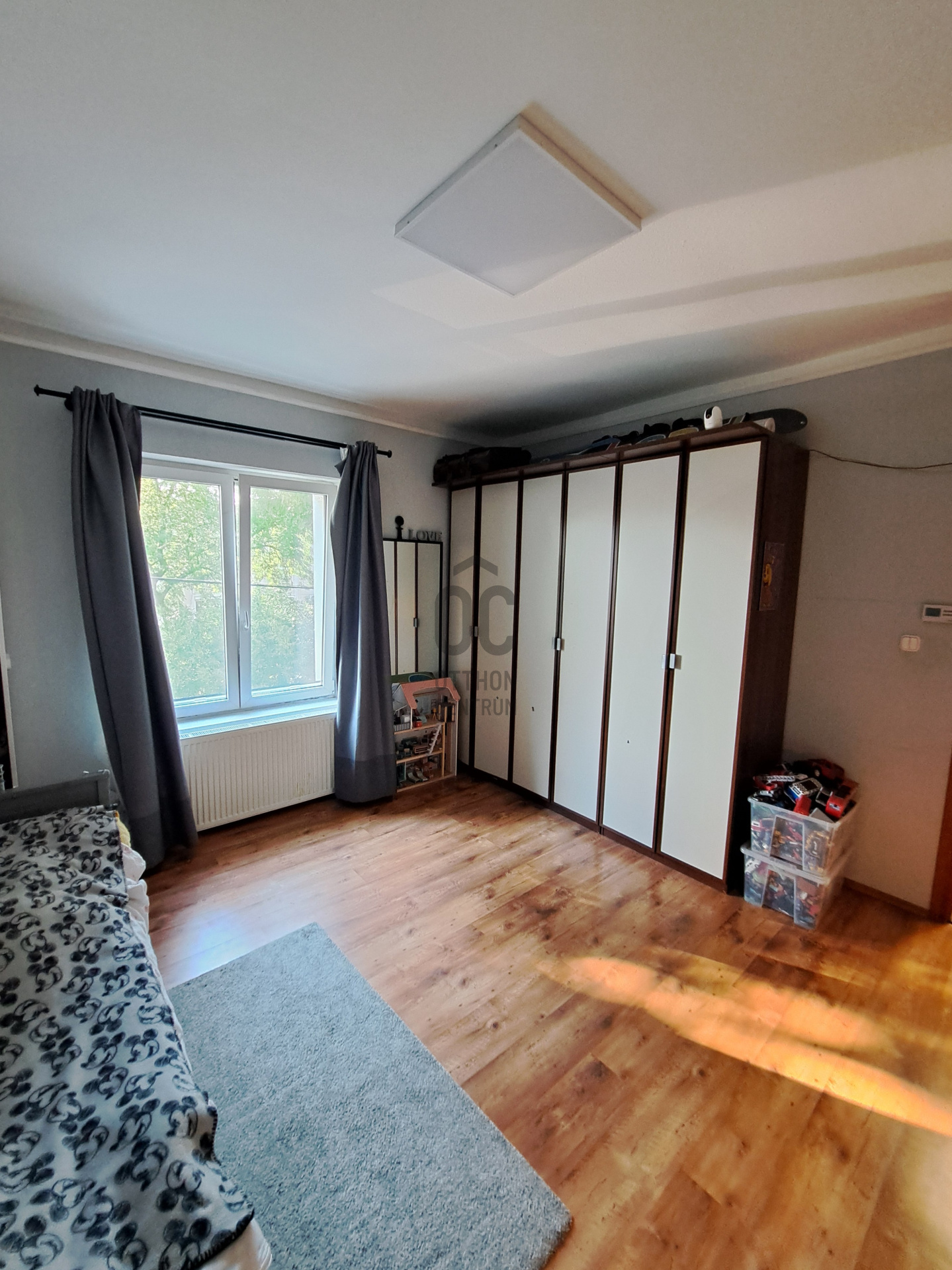 Gallery zoom image