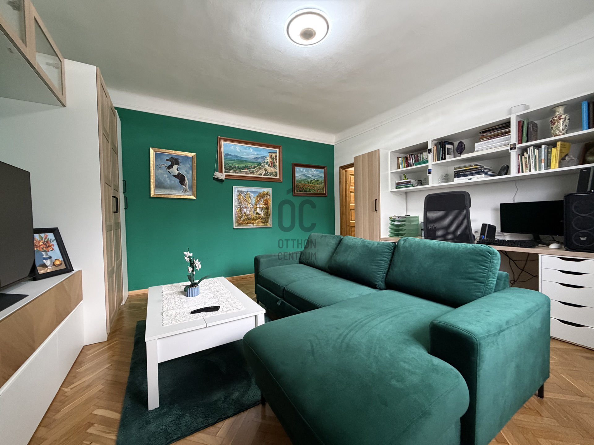 Gallery zoom image