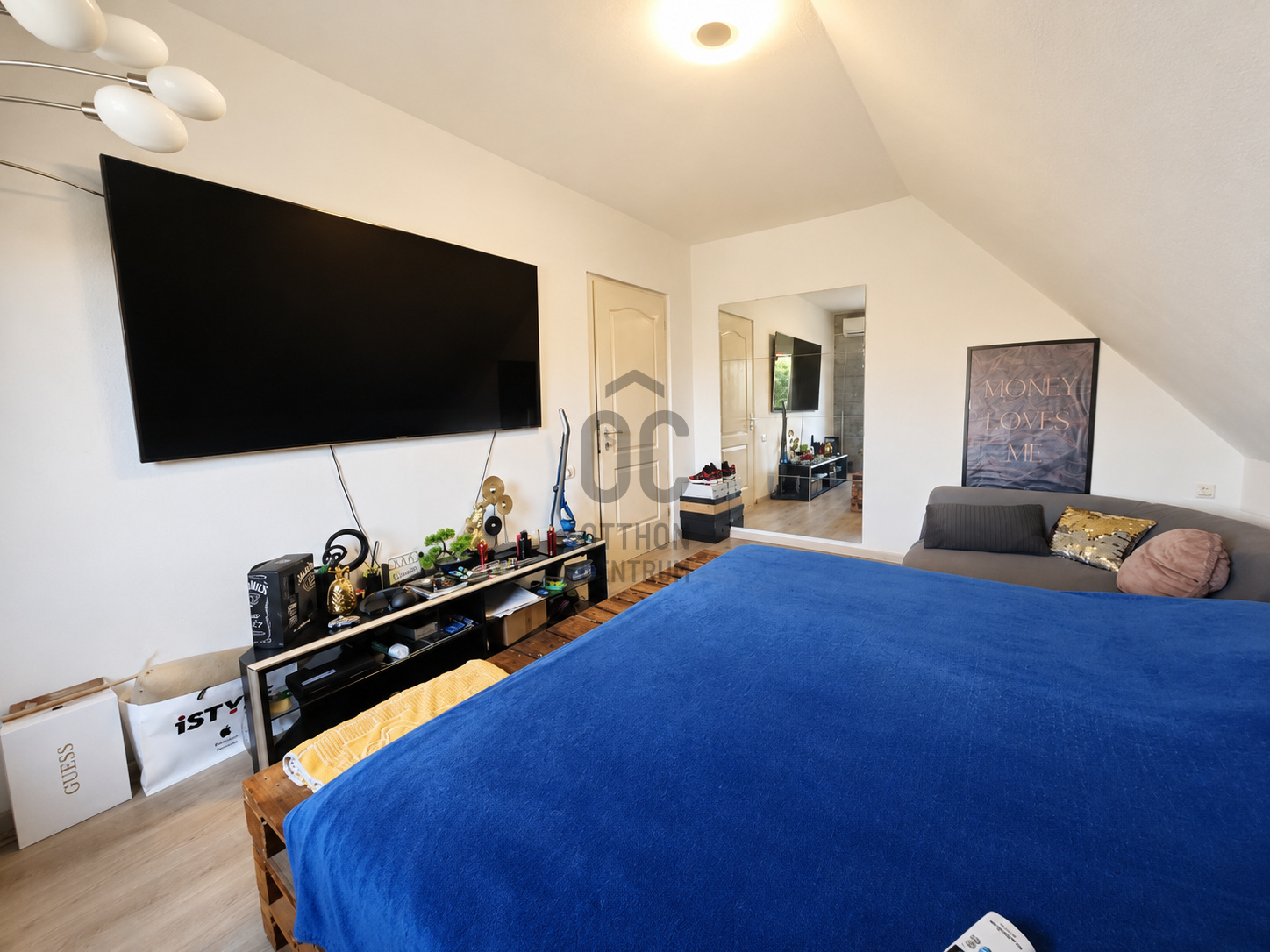 Gallery zoom image