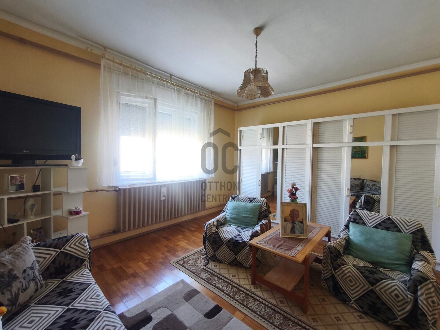 Gallery zoom image
