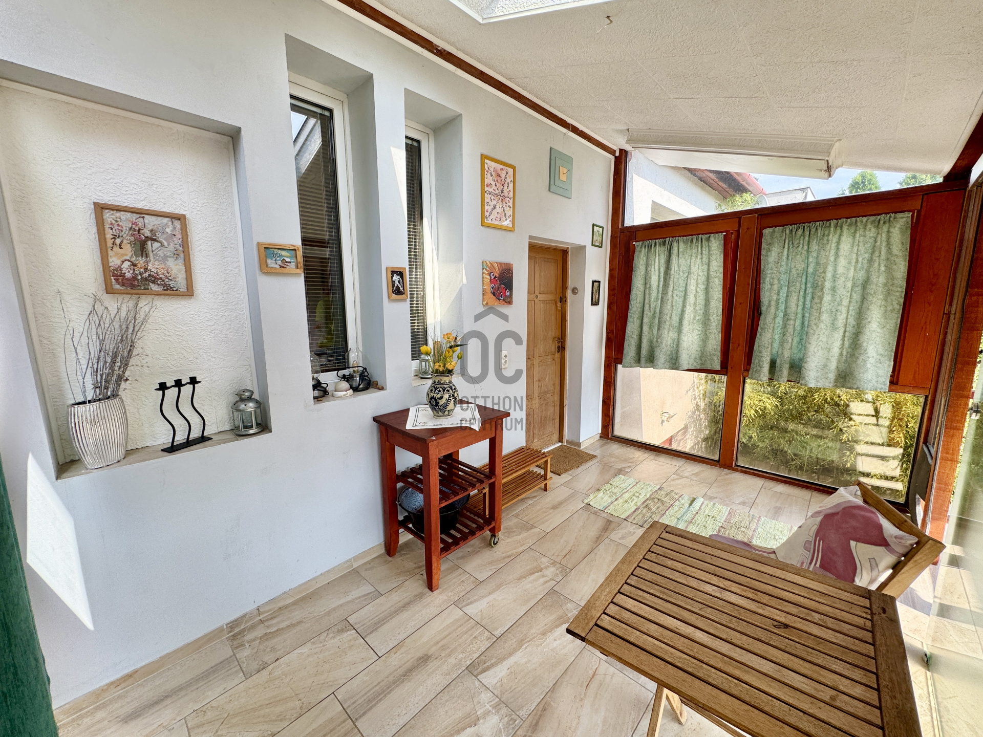 Gallery zoom image
