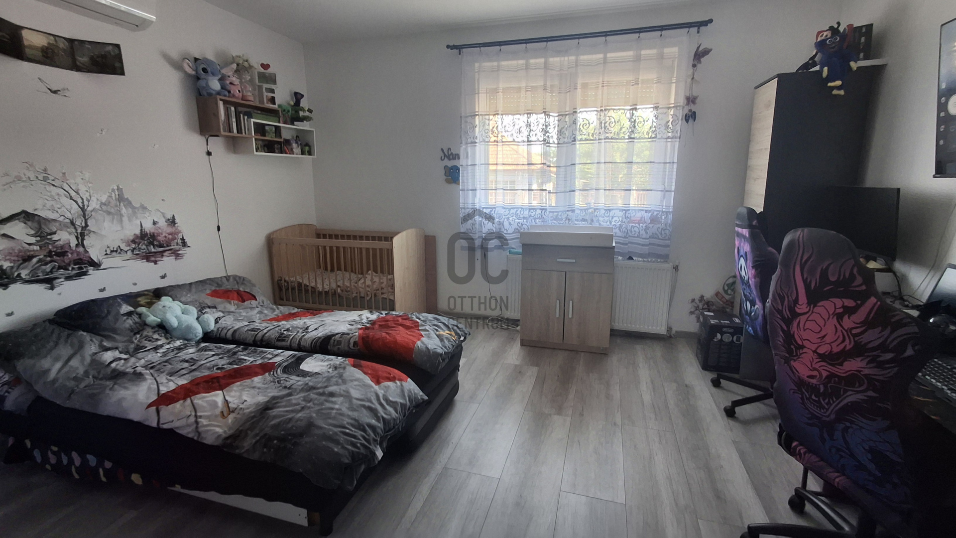 Gallery zoom image