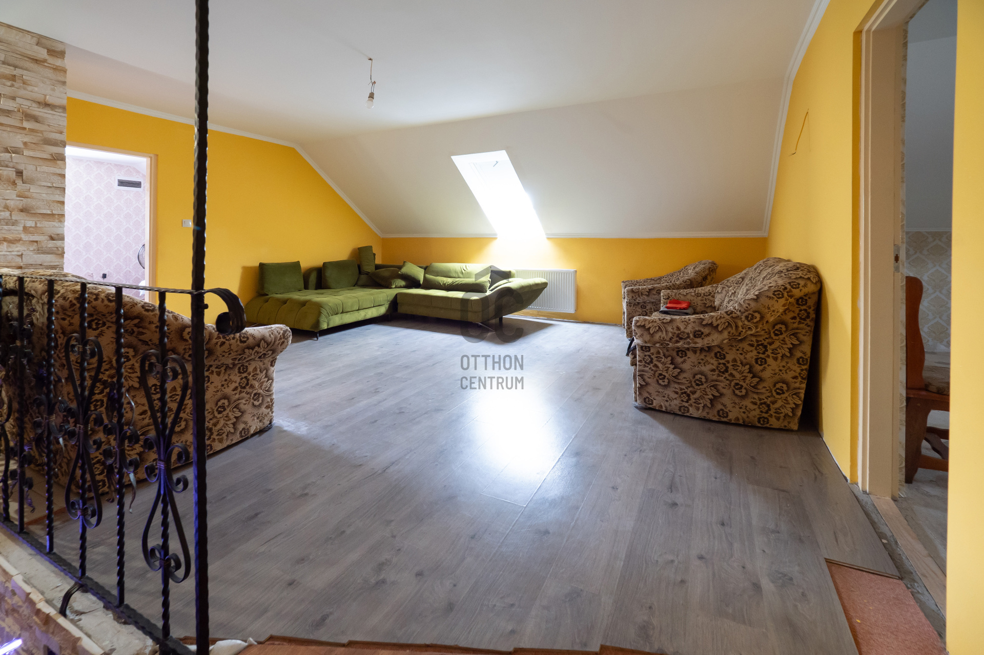 Gallery zoom image