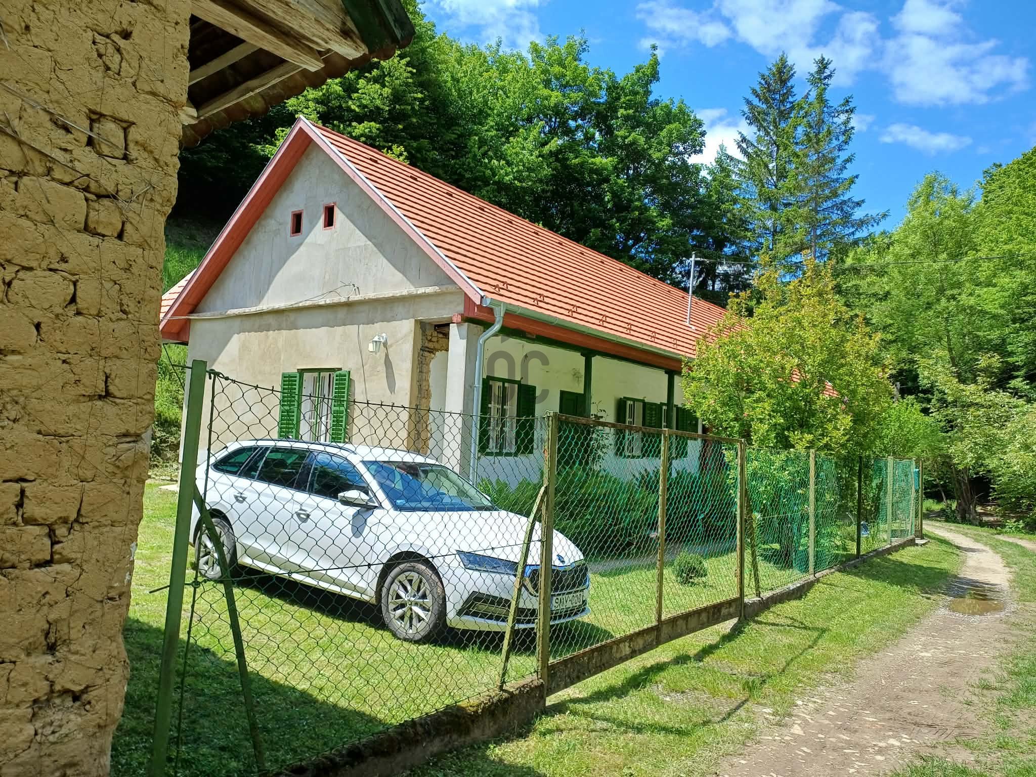 Gallery zoom image