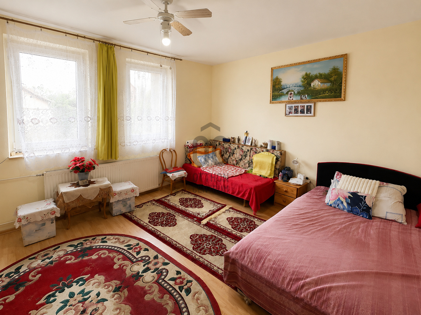 Gallery zoom image