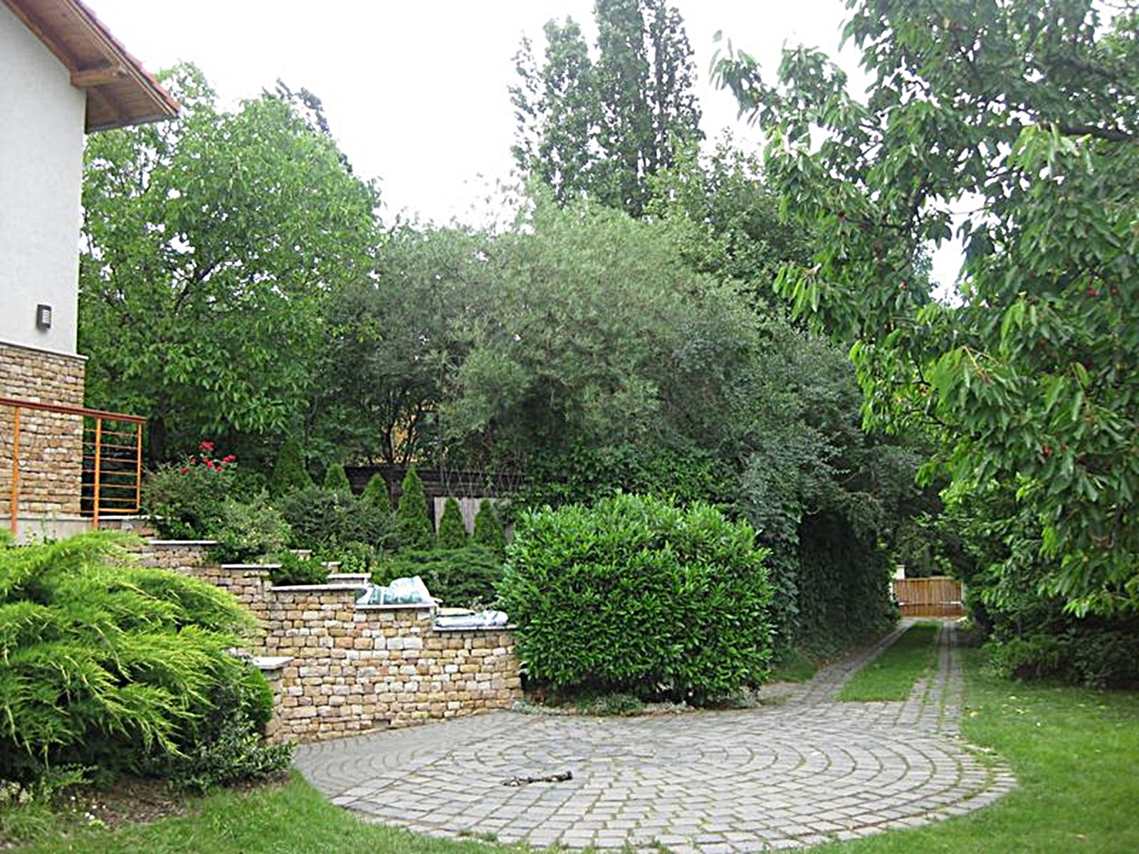 Gallery zoom image