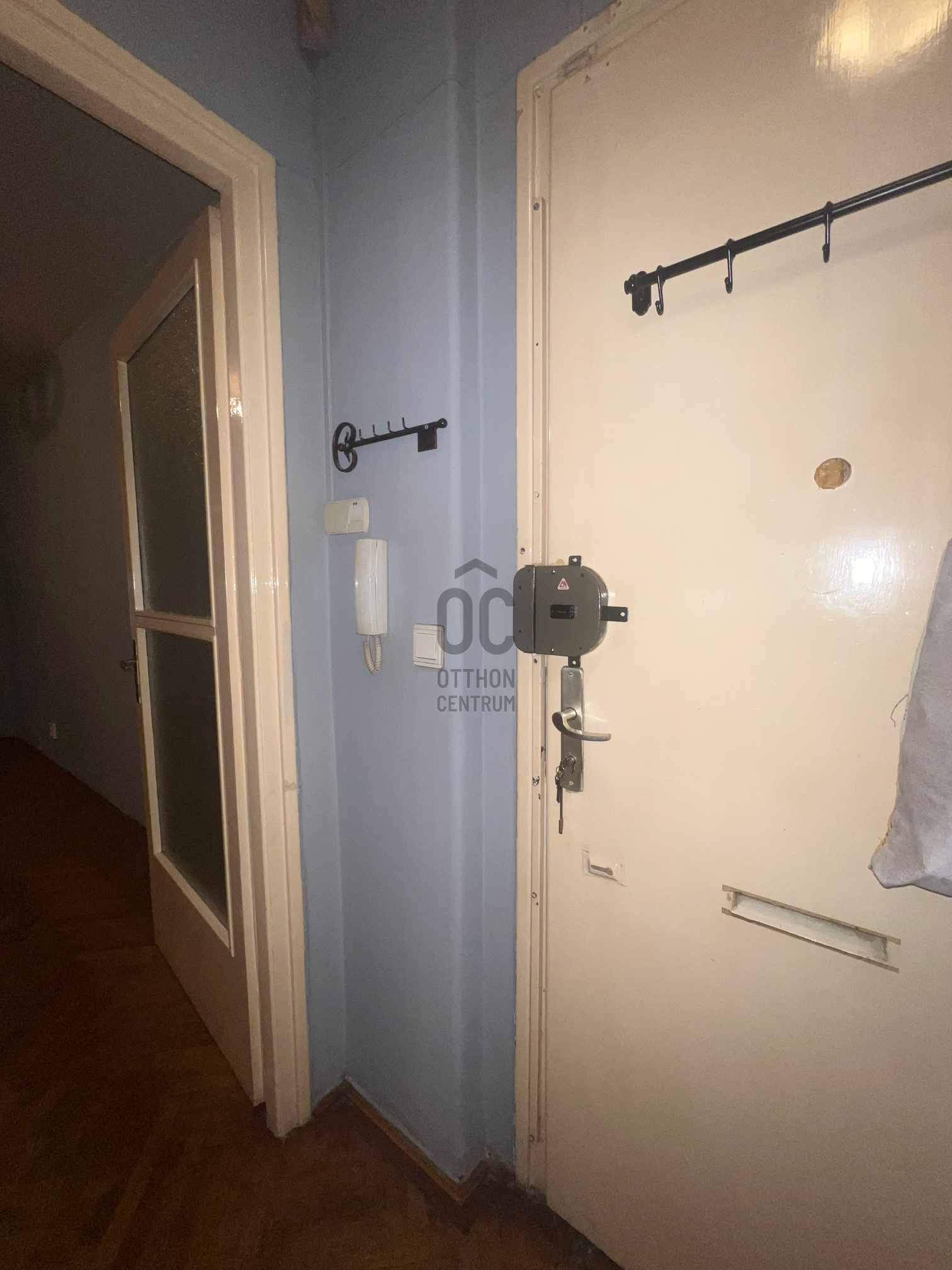 Gallery zoom image