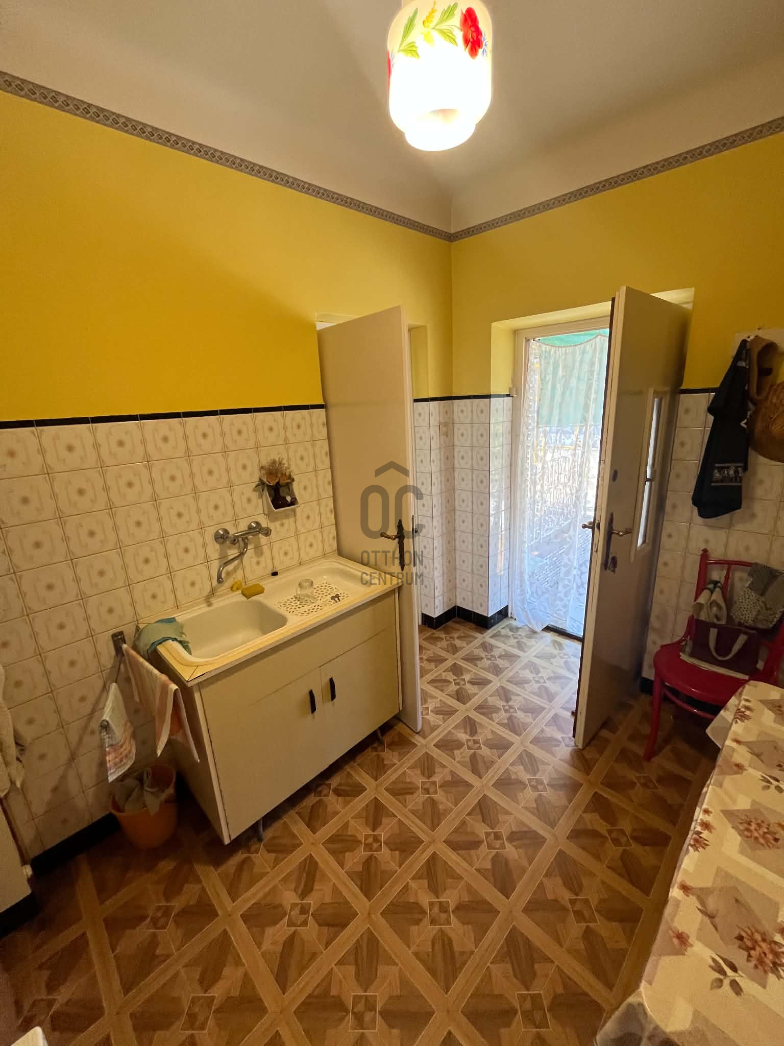 Gallery zoom image