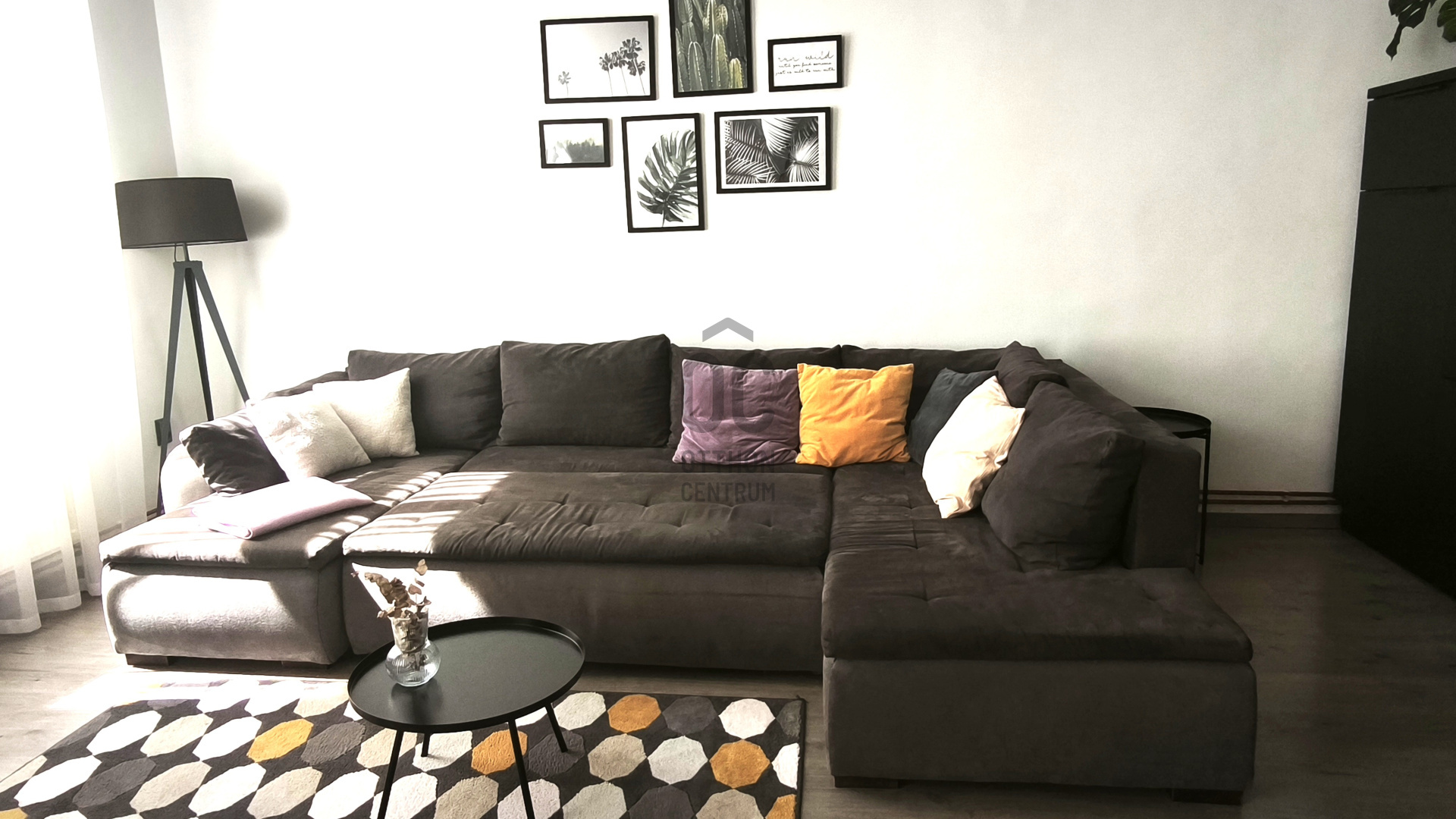 Gallery zoom image