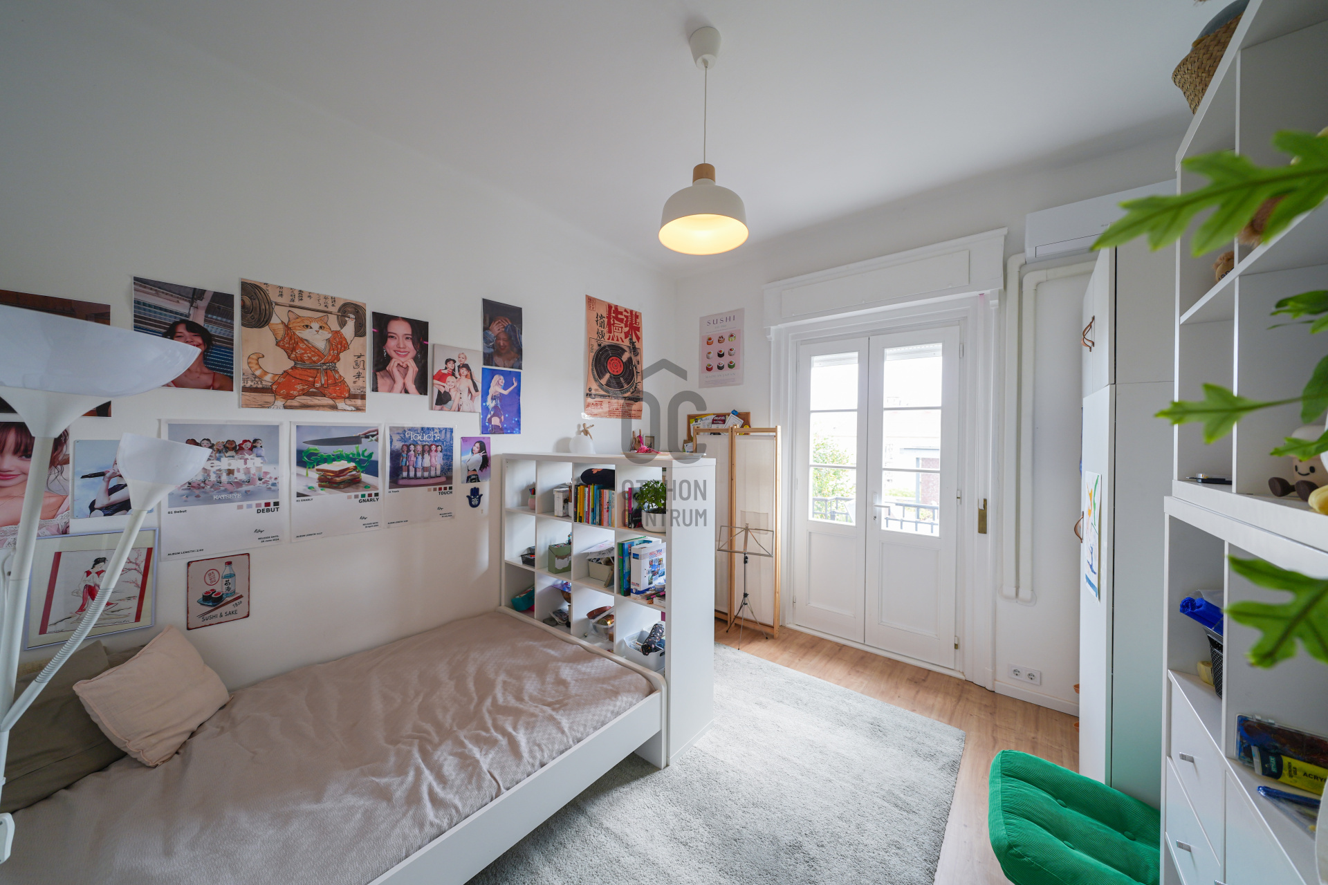 Gallery zoom image