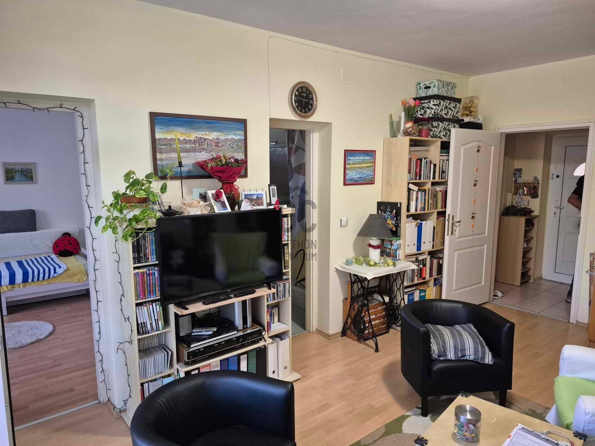Gallery zoom image