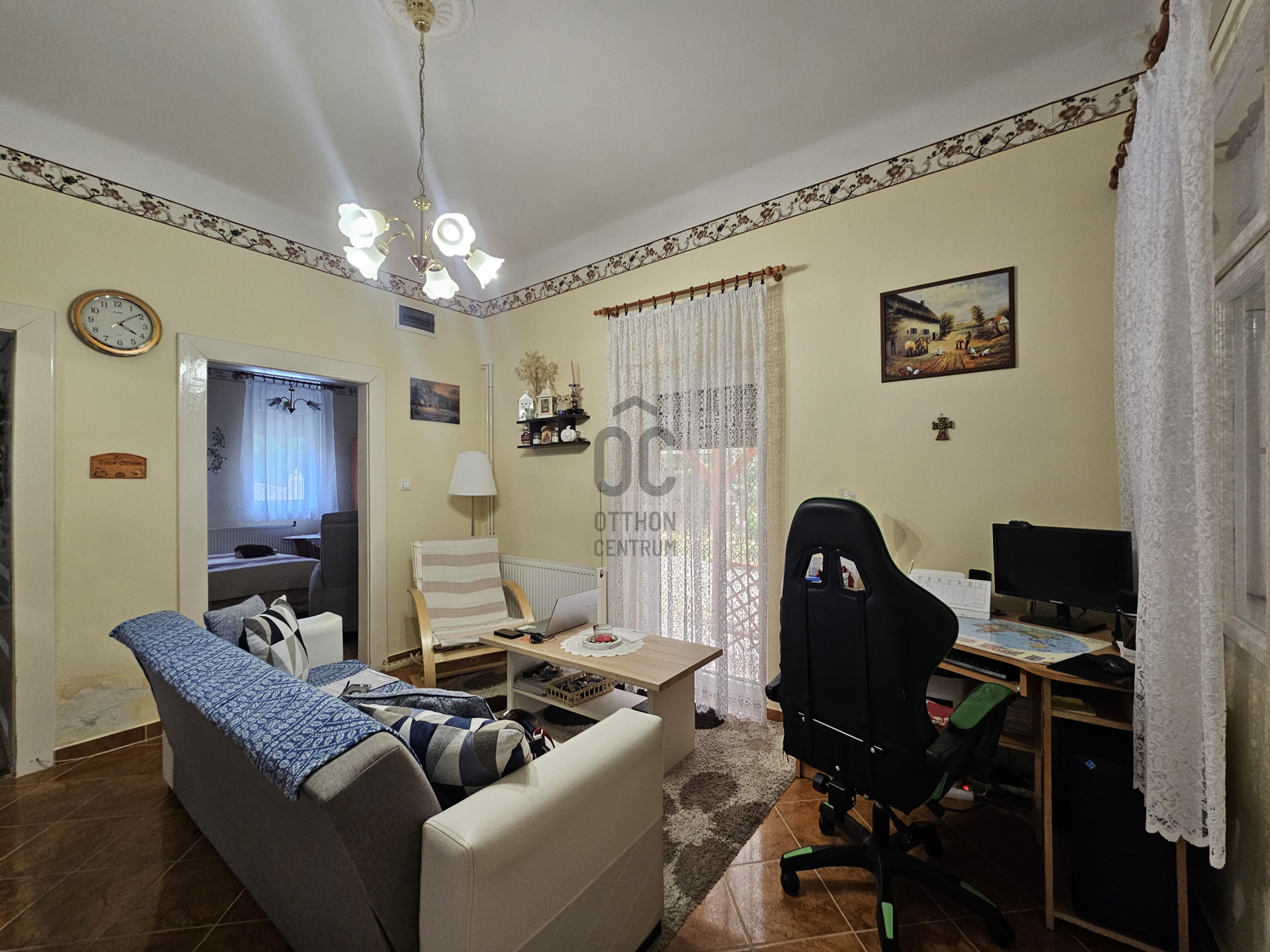 Gallery zoom image