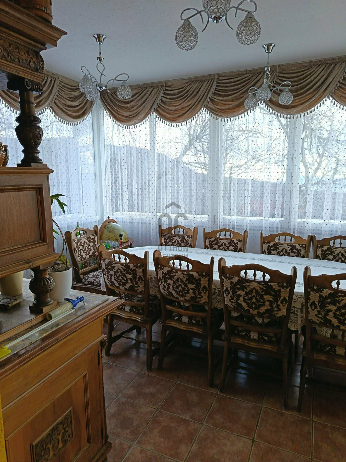Gallery zoom image