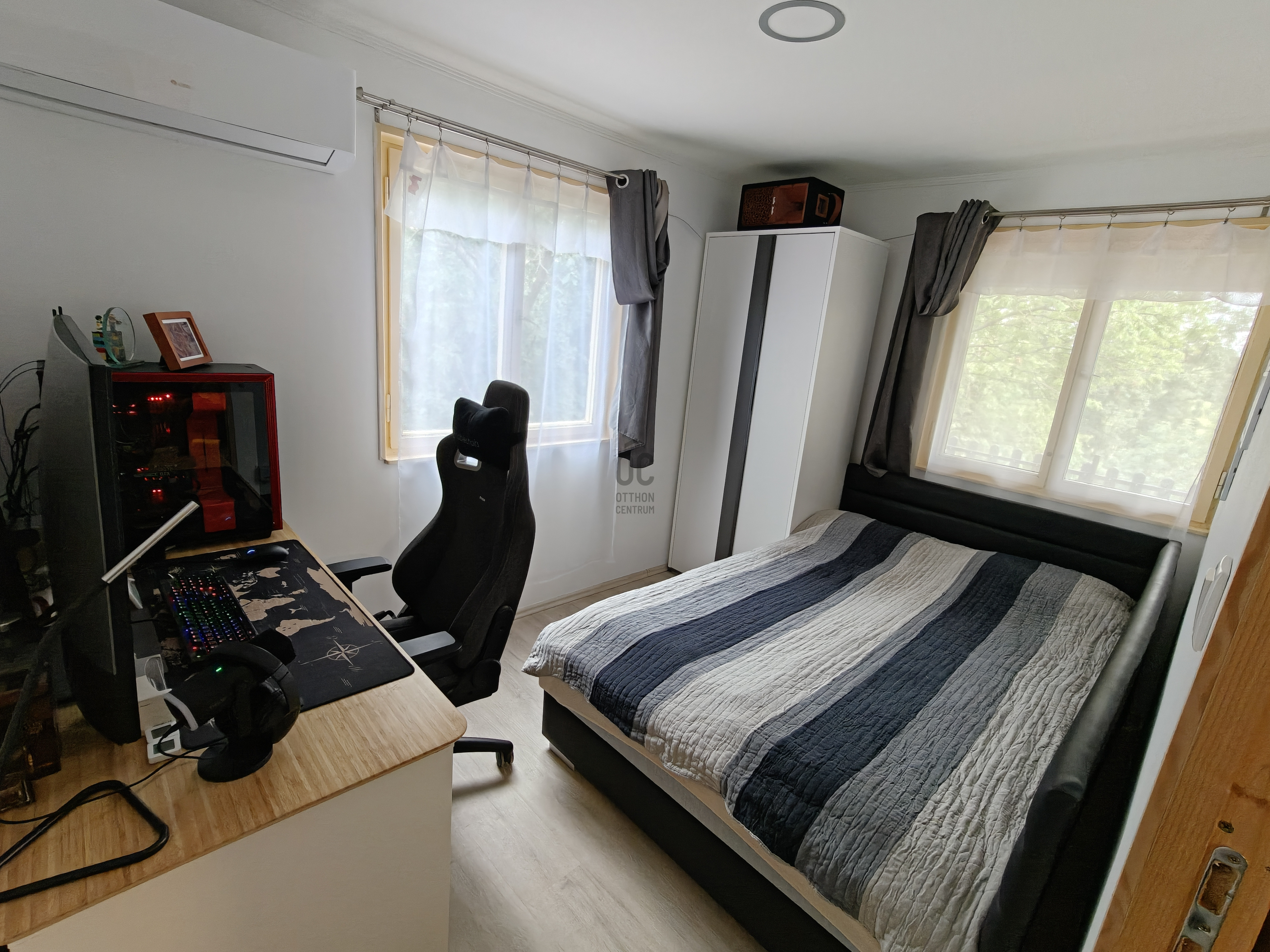 Gallery zoom image
