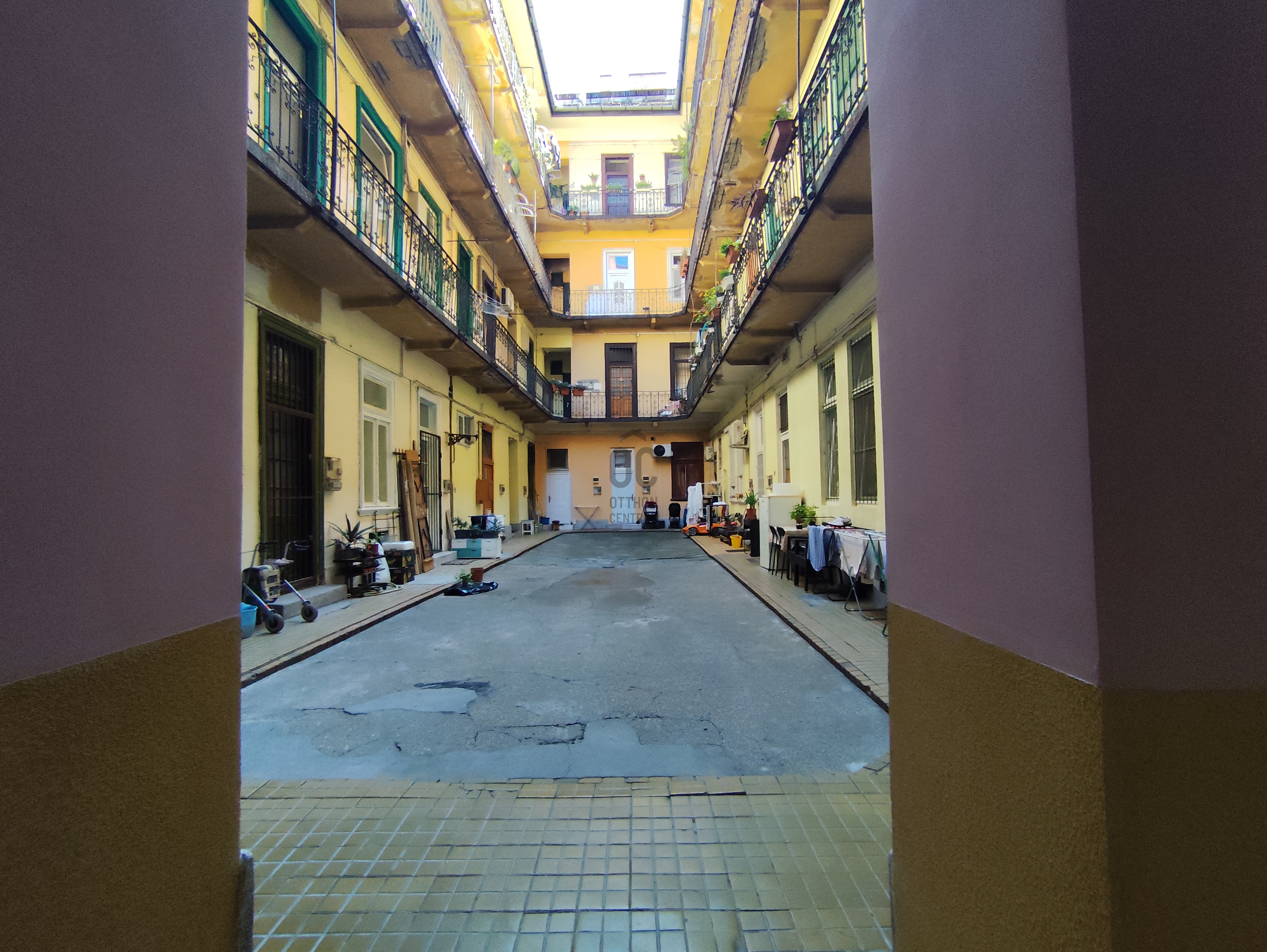 Gallery zoom image