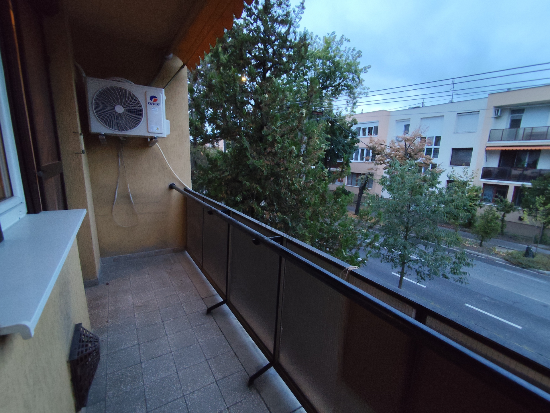 Gallery zoom image