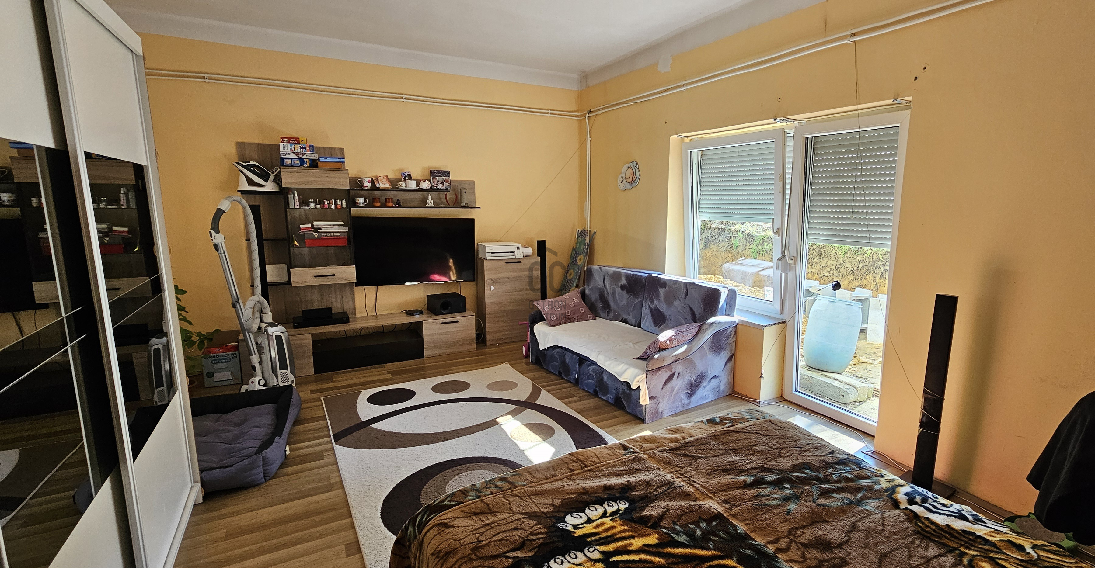 Gallery zoom image
