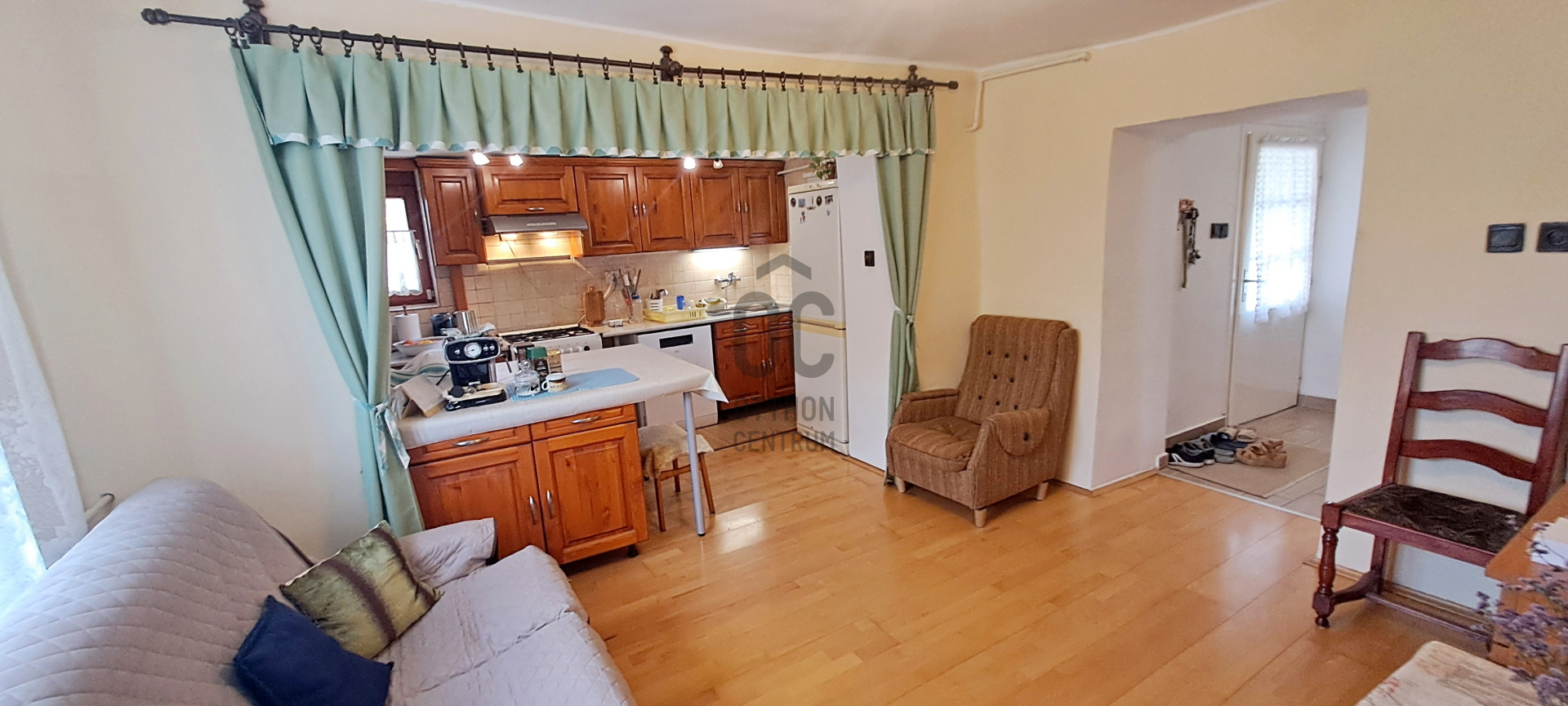 Gallery zoom image