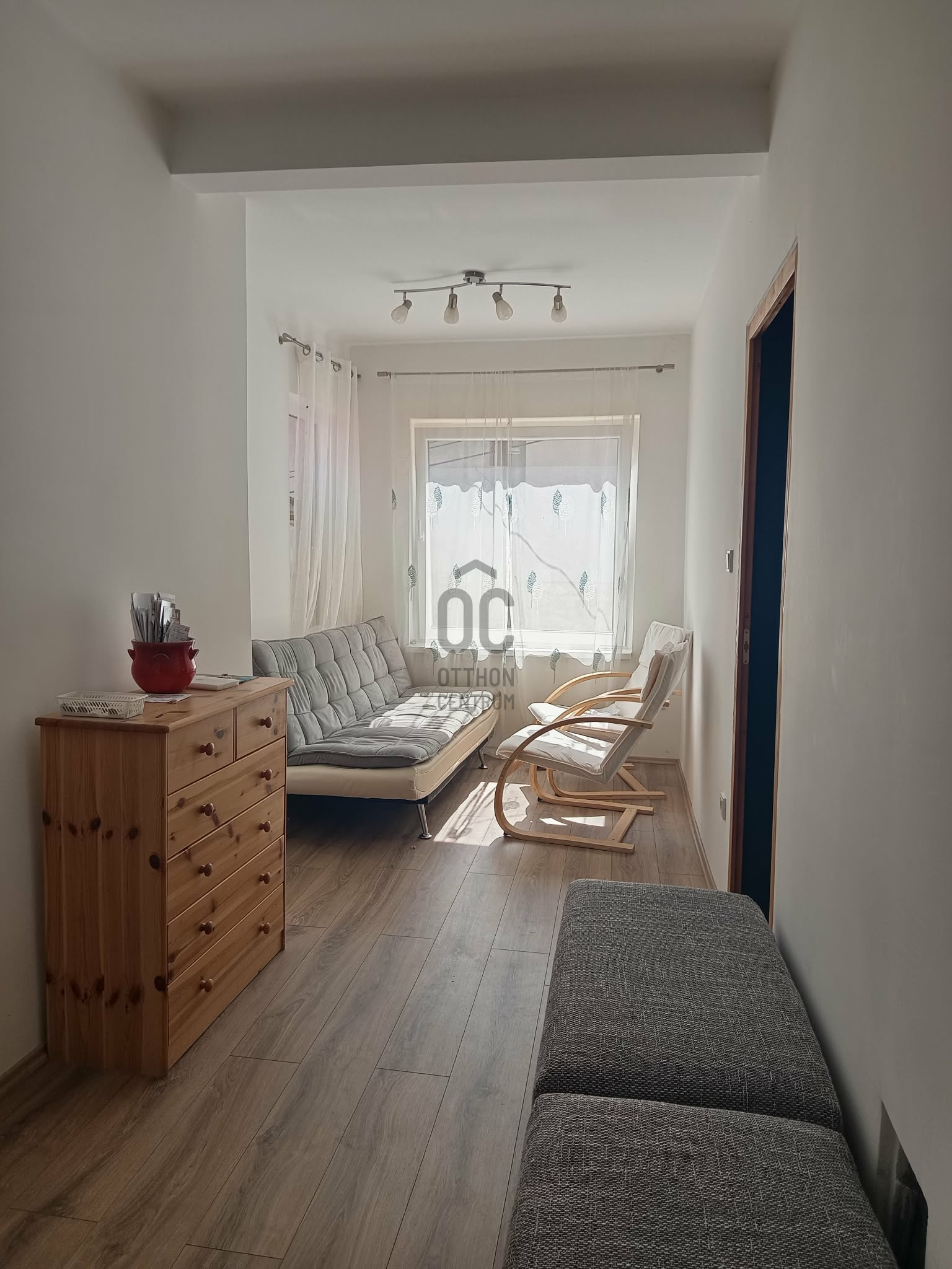 Gallery zoom image