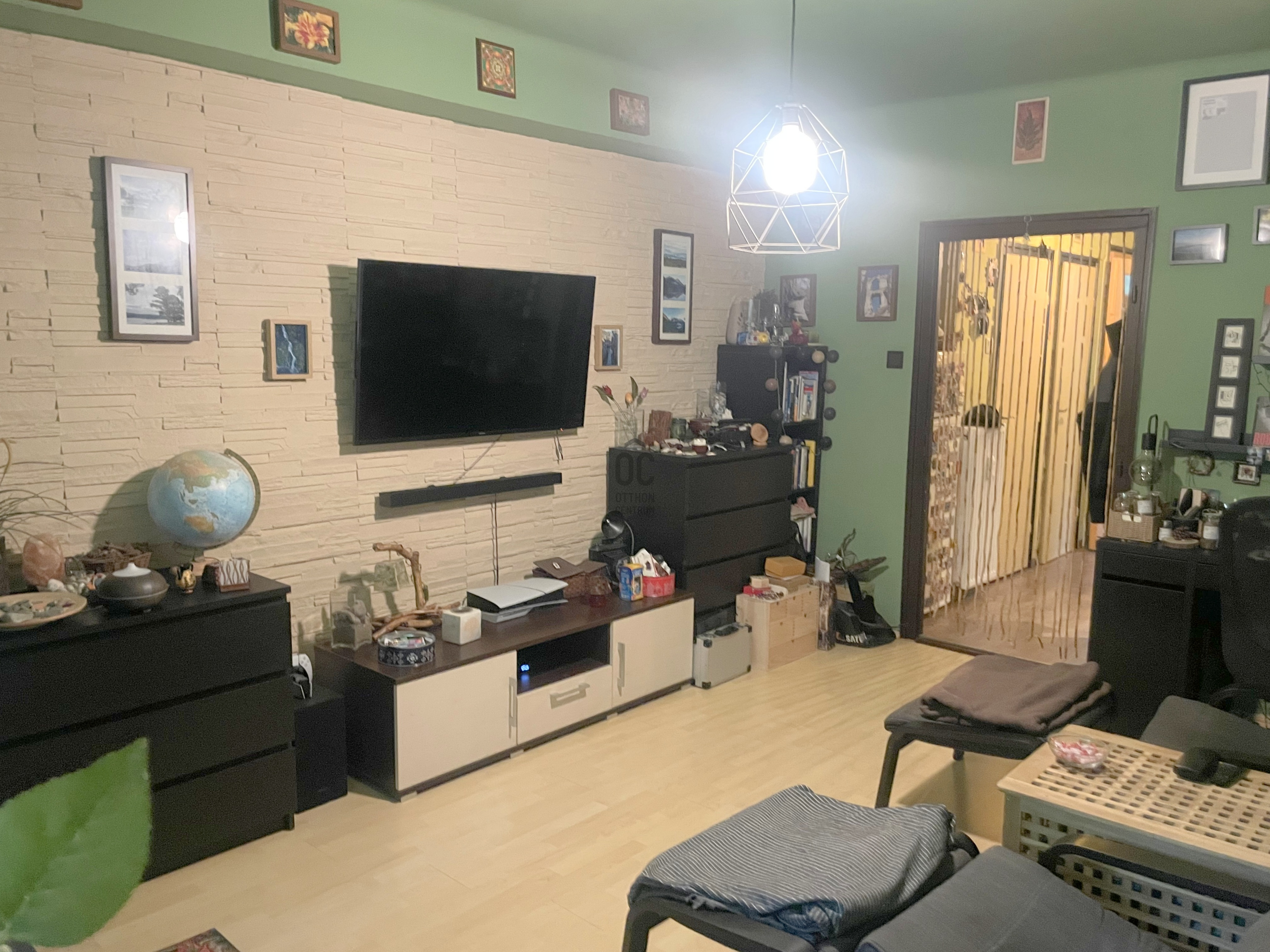 Gallery zoom image
