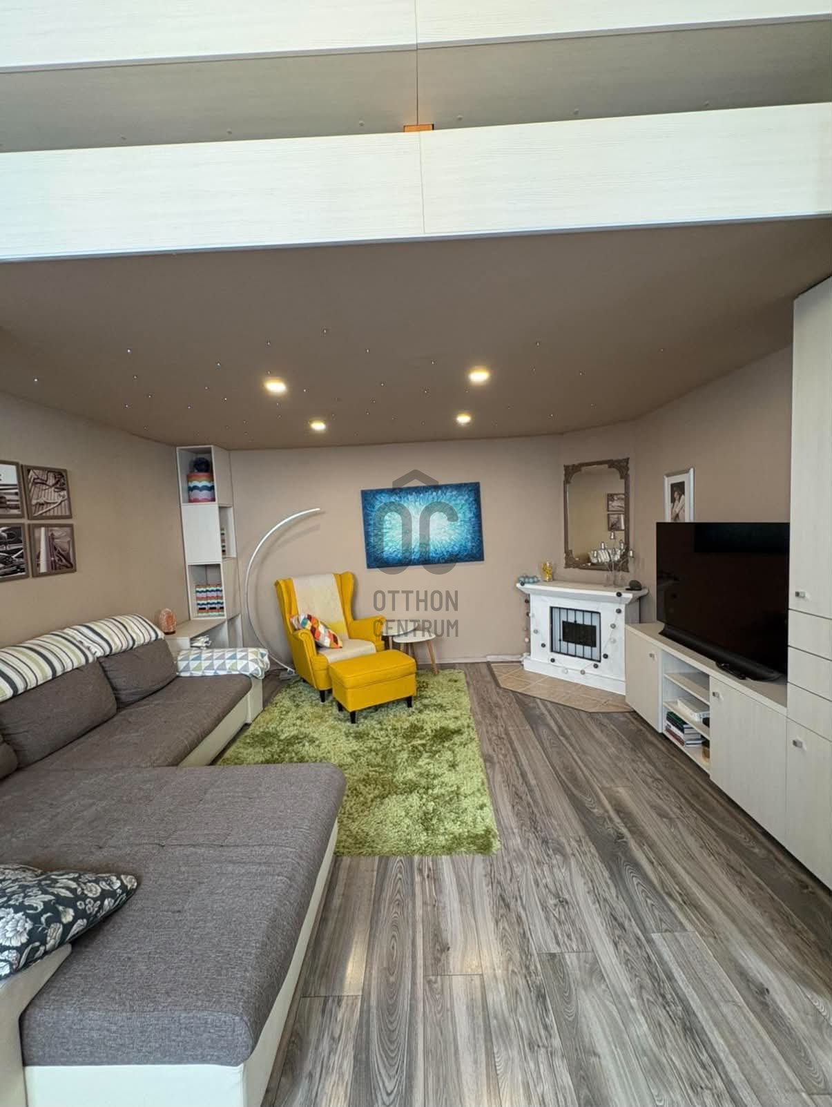 Gallery zoom image