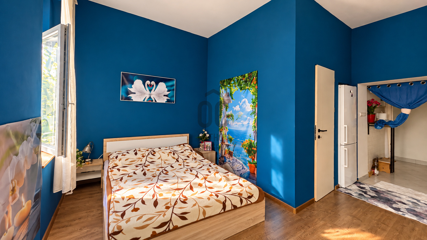 Gallery zoom image