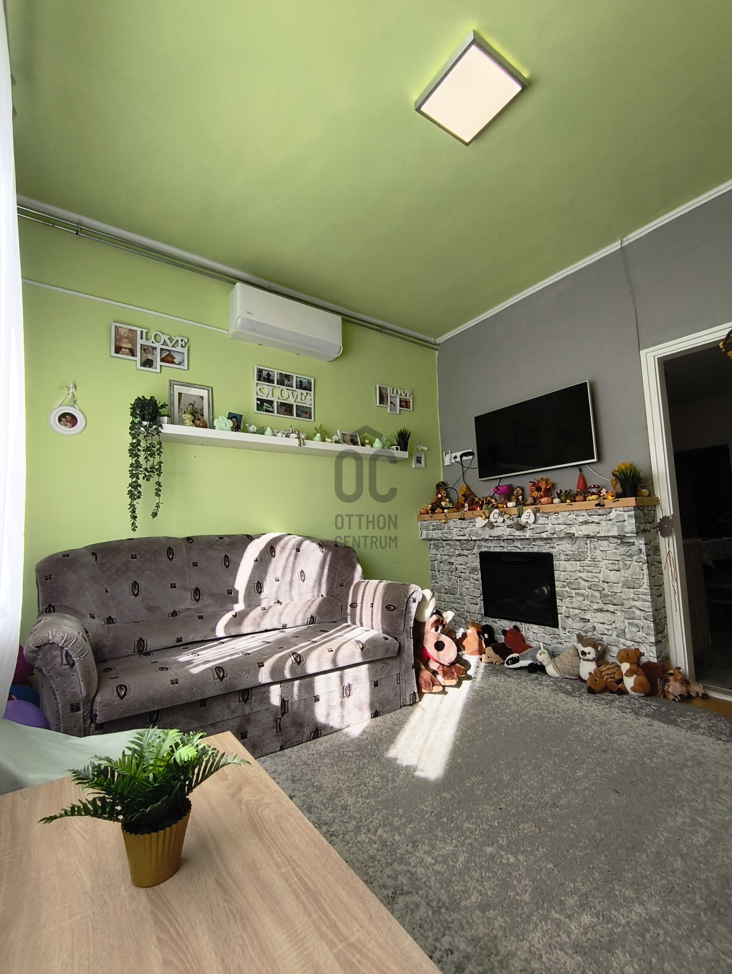 Gallery zoom image