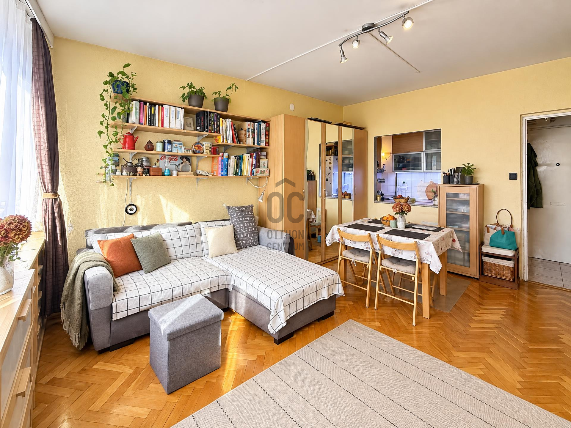 Gallery zoom image